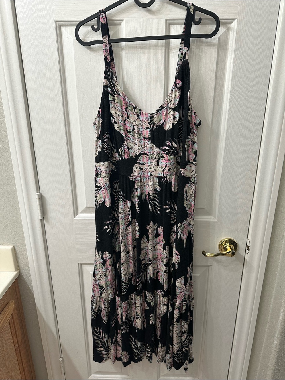 Torrid Dress Midi Tea Length Black Pink Spaghetti Strap V-Neck Stretchy 2X